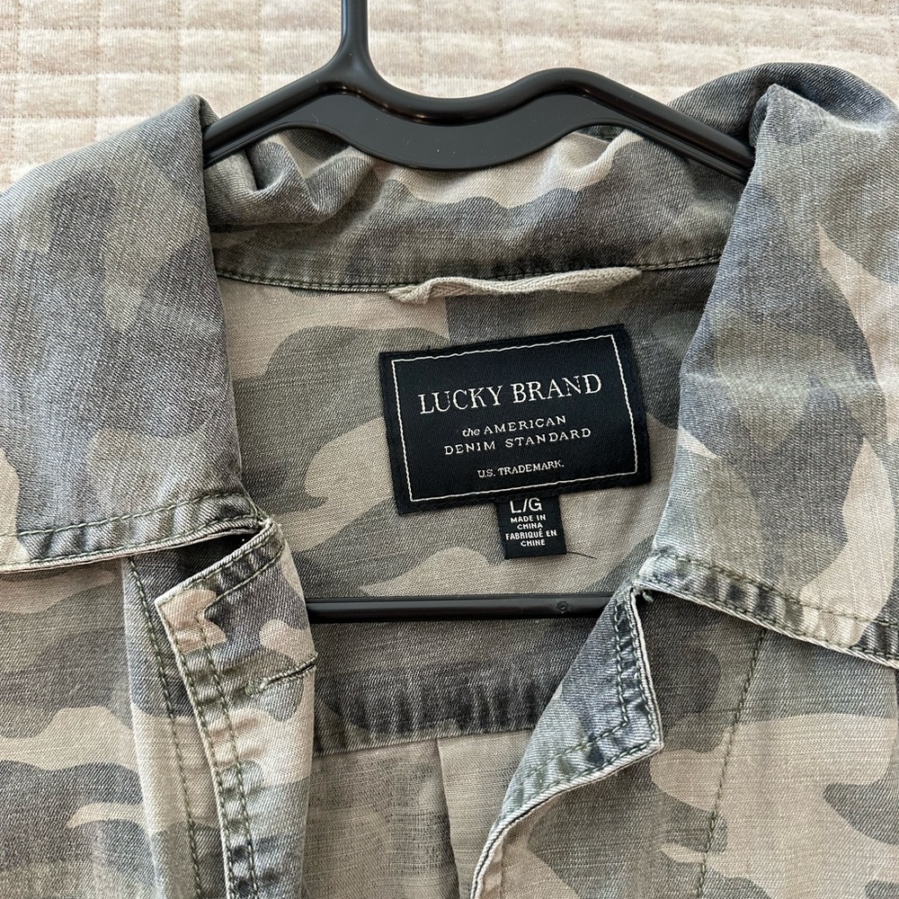 Lucky Brand Camouflage Light weight jacket - Picture 2 of 4
